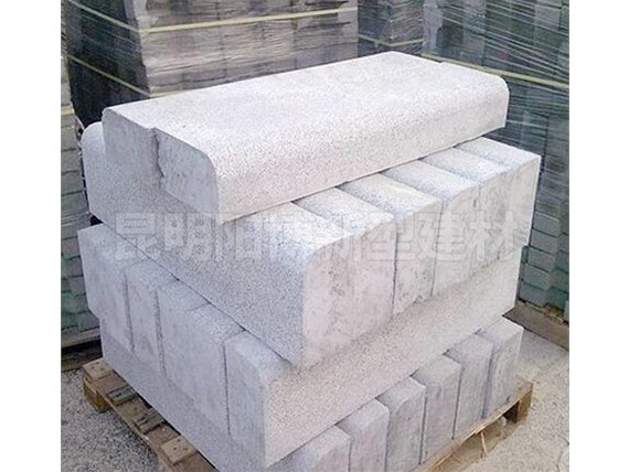 如何在混凝土路沿石上進(jìn)行維護(hù)保養(yǎng)？